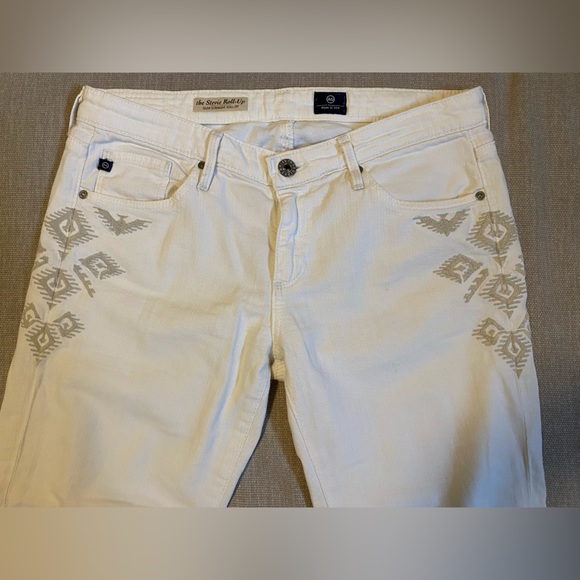 Ankle-Crop Detailed White Pants - Picture 3 of 3